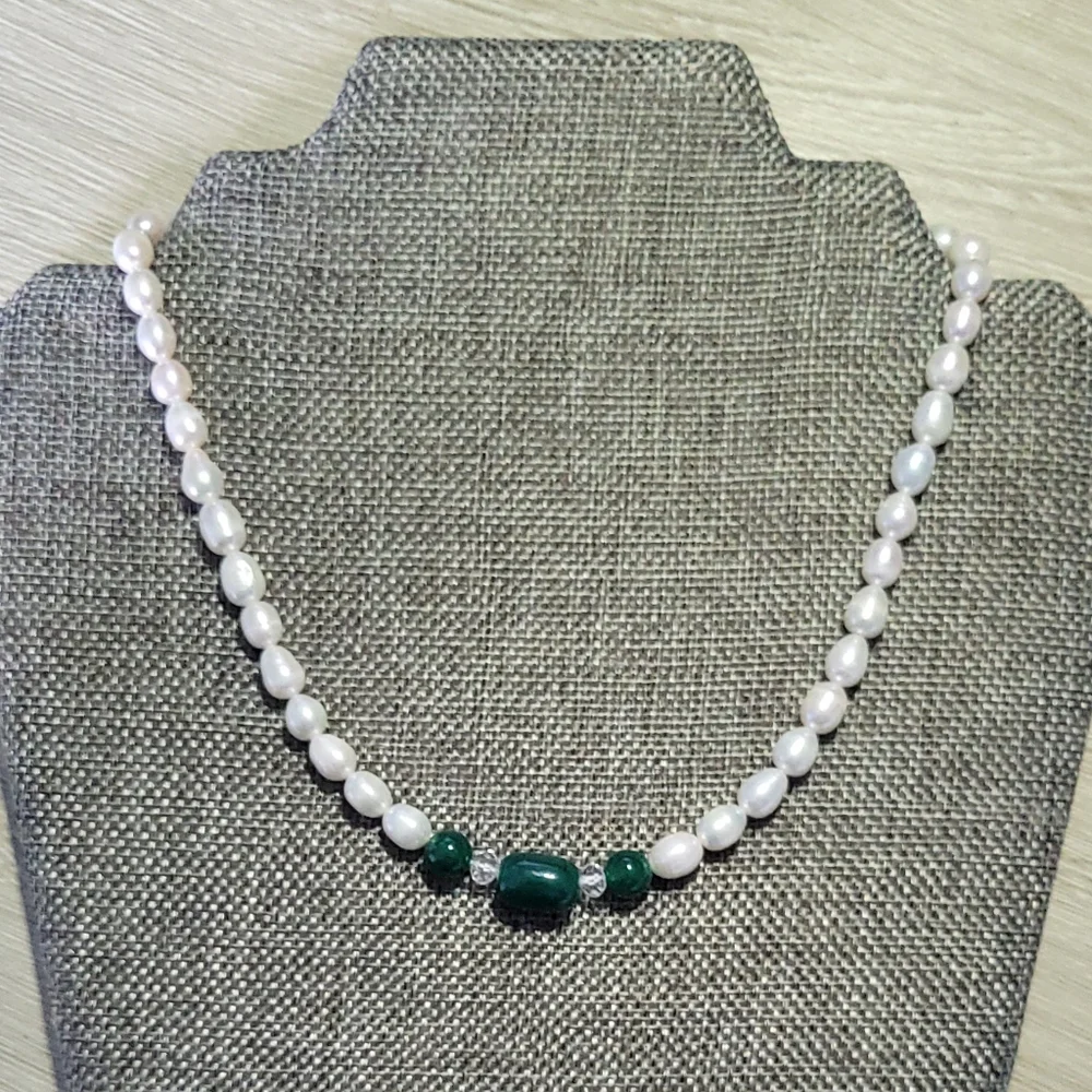 REAL Pearl and Green Agate Necklace - Picture 9 of 15